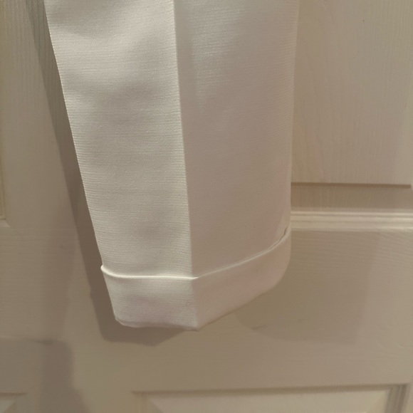 Off-White BCBG ankle pant, Size 8-Perfect addition to your minimalist wardrobe - Picture 4 of 4